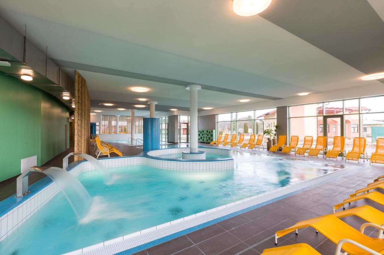 Wellness Hotel Thermal Štúrovo Bagian luar foto