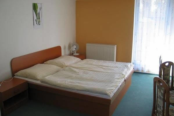Wellness Hotel Thermal Štúrovo Bagian luar foto