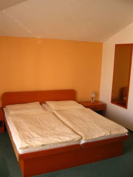 Wellness Hotel Thermal Štúrovo Bagian luar foto