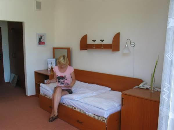Wellness Hotel Thermal Štúrovo Bagian luar foto