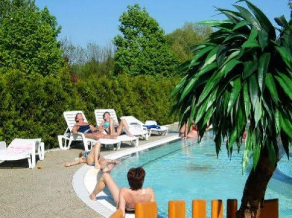 Wellness Hotel Thermal Štúrovo Bagian luar foto