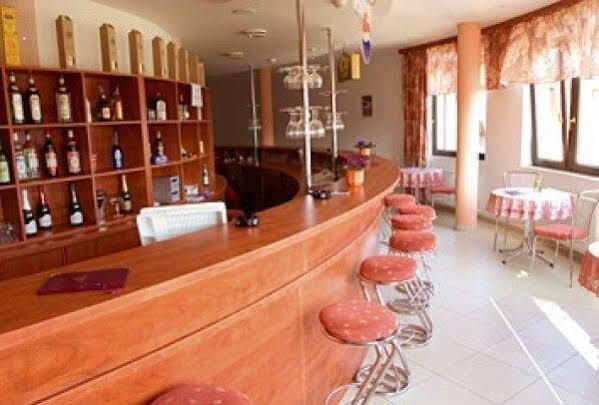 Wellness Hotel Thermal Štúrovo Bagian luar foto